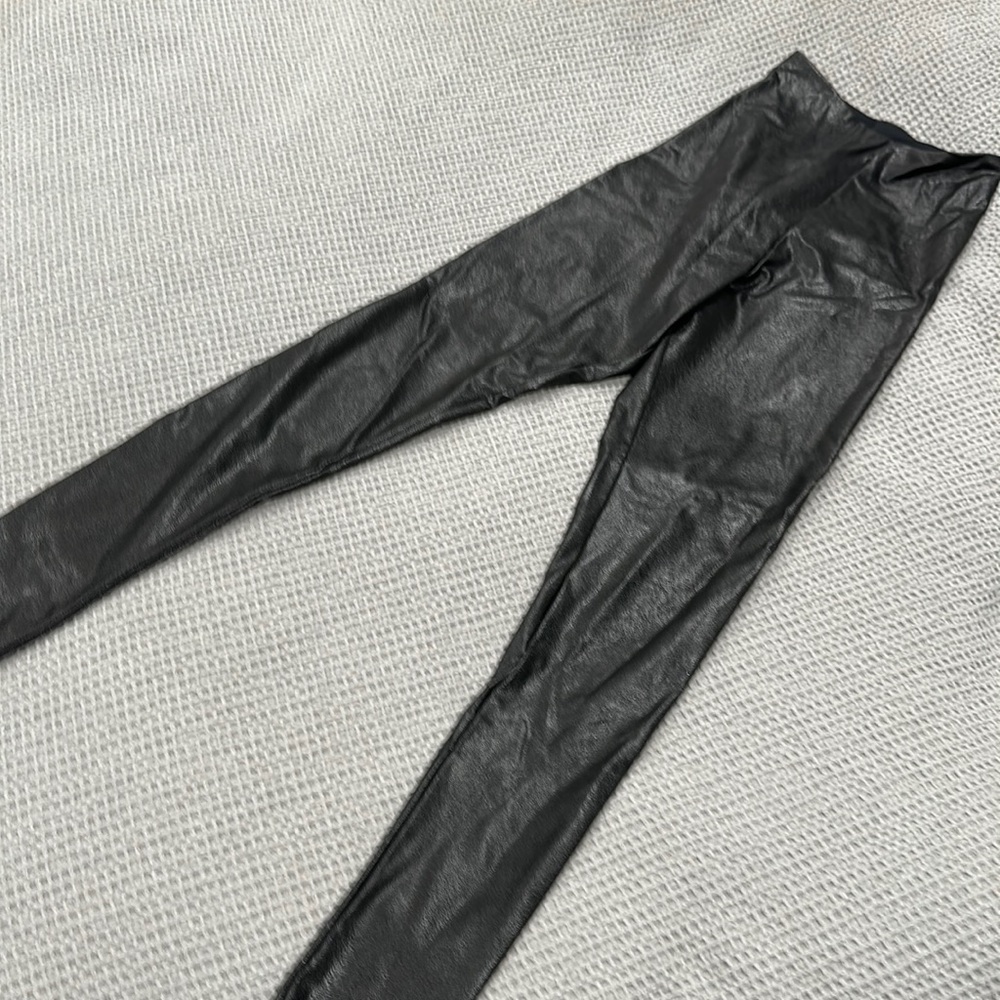 🔥SEND OFFERS🔥 Commando Faux Leather Legging - Picture 5 of 7